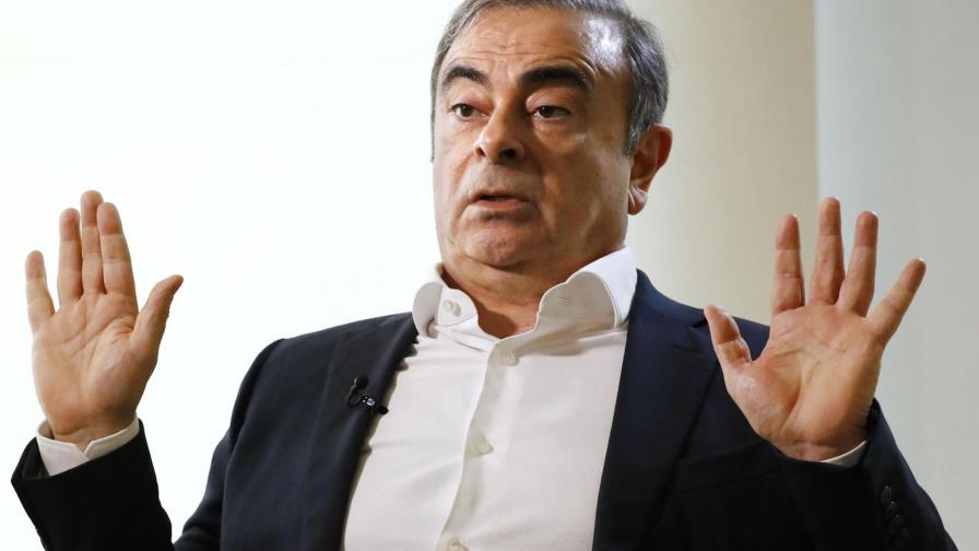 Excomando y su hijo acusados de ayudar a Ghosn a escapar