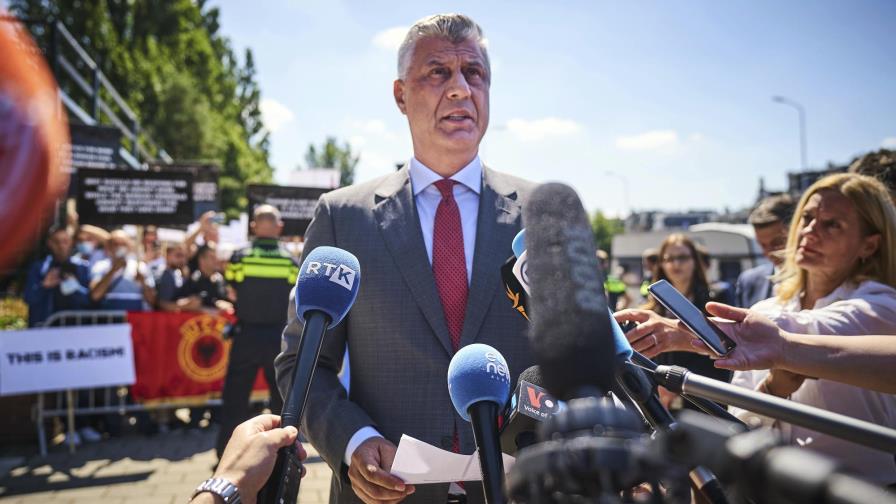 Comparece presidente de Kosovo ante fiscales por acusación