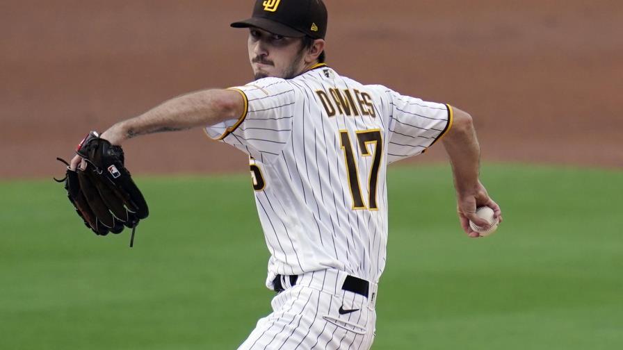 Davies hila 5to triunfo; Padres se imponen a Rockies