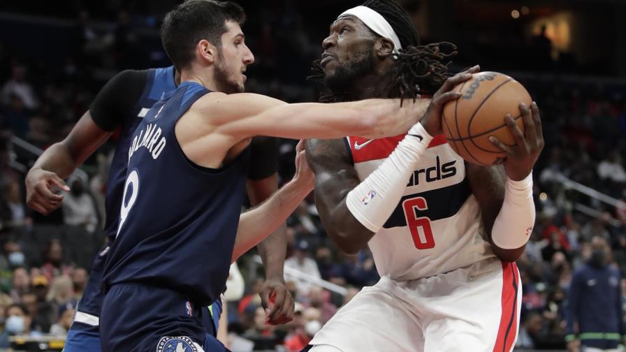 Wizards derrota a Timberwolves y Towns sale lesionado