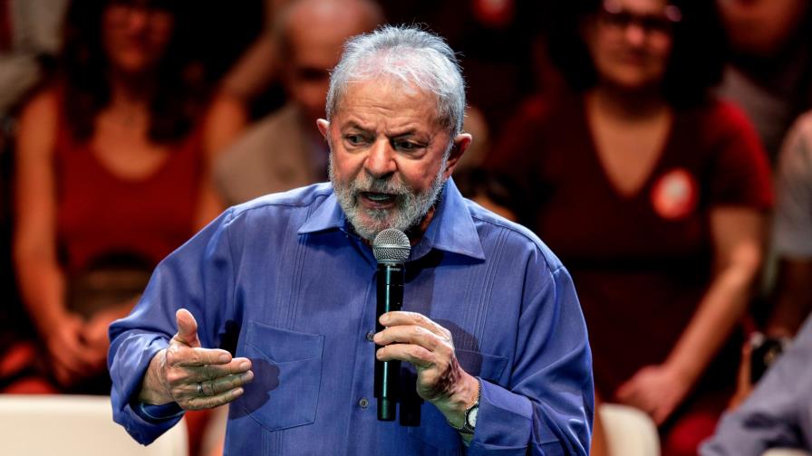 Lula dice que Bolsonaro quiere destruir a Brasil como en la Alemania nazista