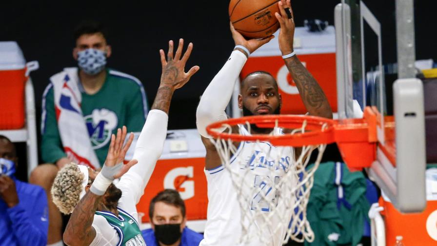 LeBron es ya el 2do mejor anotador en partidos navideños LeBron es ya el 2do mejor anotador en partidos navideños