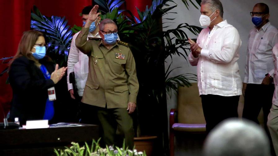 Díaz-Canel elegido para sustituir a Castro al frente del Partido Comunista