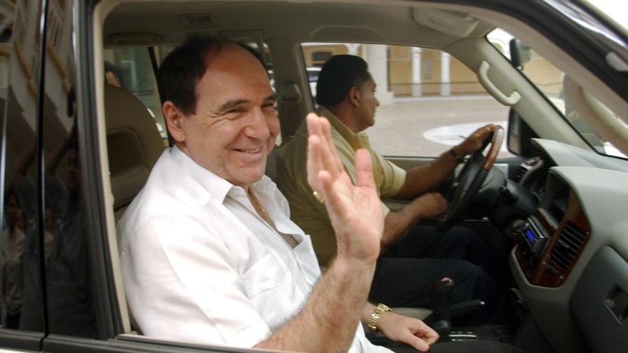 Ecuador: Expresidente Bucaram sufre infarto; está estable Ecuador: Expresidente Bucaram sufre infarto; está estable