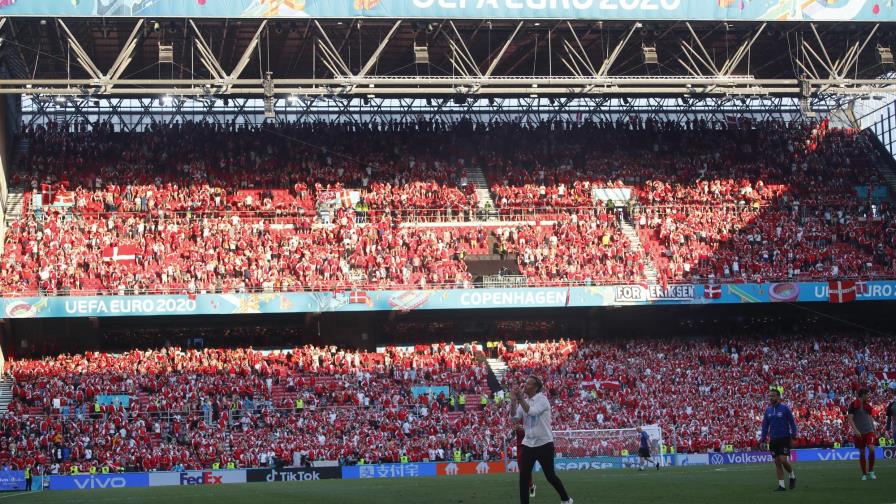 Tres aficionados contagiados con la variante Delta en el Dinamarca-Bélgica Tres aficionados contagiados con la variante Delta en el Dinamarca-Bélgica