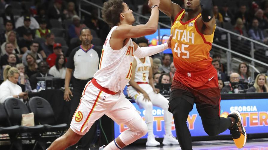 Mitchell anota 30 en triunfo de Jazz sobre Hawks Mitchell anota 30 en triunfo de Jazz sobre Hawks