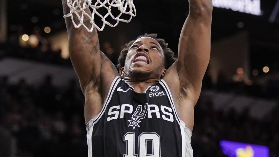 Spurs siguen invictos, tras superar a Blazers Spurs siguen invictos, tras superar a Blazers