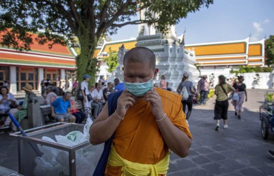 Un brote de virus asusta en lugares de culto en Asia