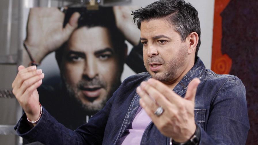 Luis Enrique se sale de su zona de confort y llega al Grammy