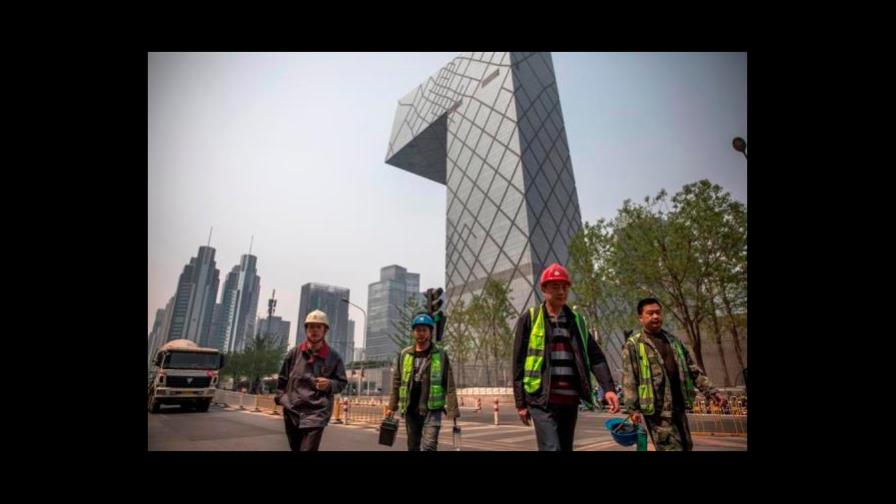 La crisis del coronavirus provoca la primera caída del PIB chino desde 1976