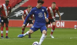 Everton gana derbi y causa otro bochorno a Liverpool