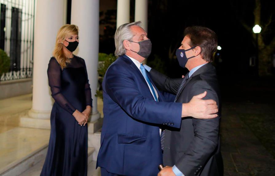 Fernández se reúne con presidente de Uruguay en medio de tensión en Mercosur