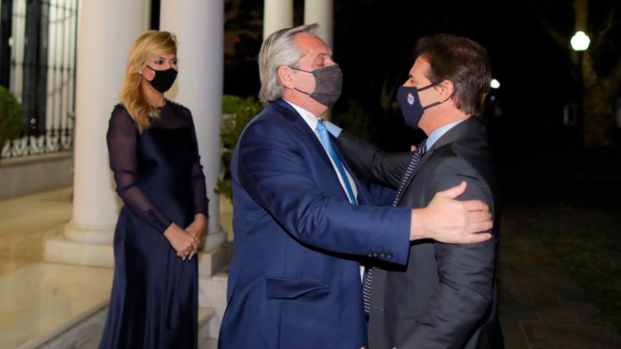 Fernández se reúne con presidente de Uruguay en medio de tensión en Mercosur