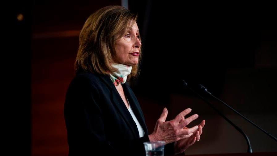 Pelosi pregunta a Trump sobre fuerzas no identificadas cerca de Casa Blanca Pelosi pregunta a Trump sobre fuerzas no identificadas cerca de Casa Blanca