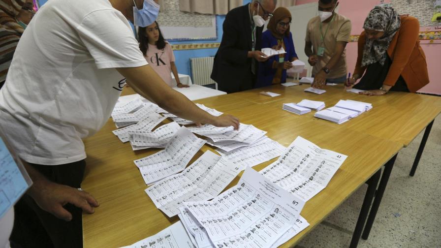 Partido islamista se proclama ganador de comicios en Argelia Partido islamista se proclama ganador de comicios en Argelia
