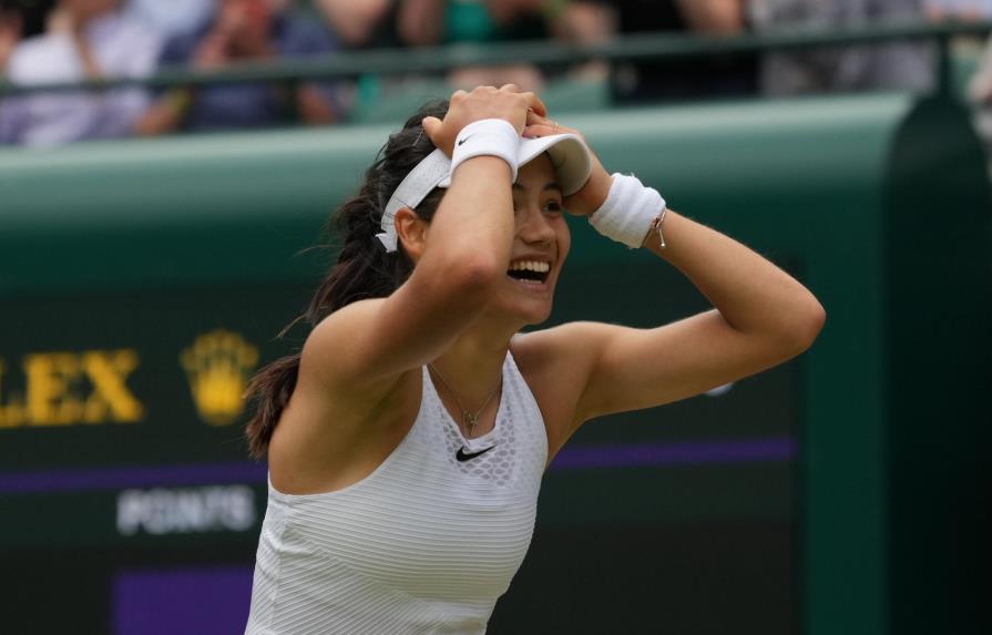 Adolescente británica Raducanu asombra en Wimbledon