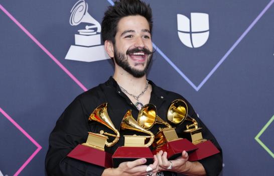 Camilo visita escuela como parte de campaña del Latin Grammy Camilo visita escuela como parte de campaña del Latin Grammy