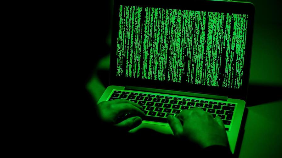 EEUU acusa a China de intentar robar datos sobre la vacuna para COVID-19 EEUU acusa a China de intentar robar datos sobre la vacuna para COVID-19