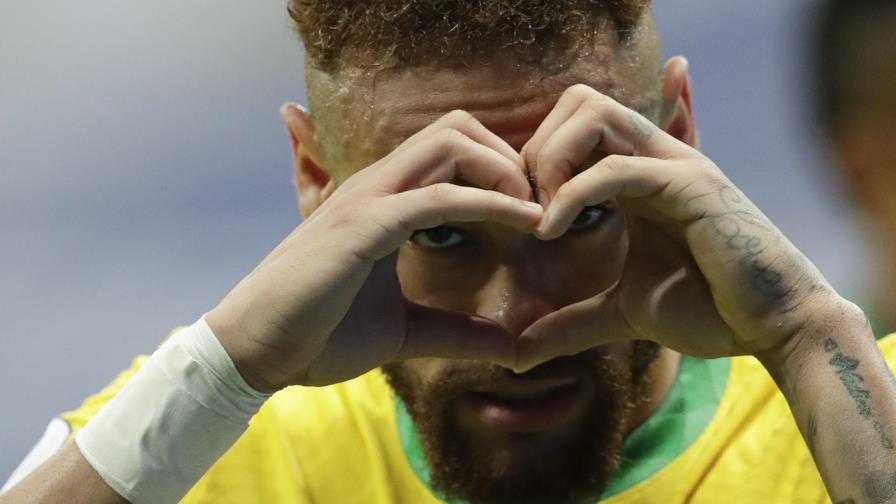 Emocionado, Neymar se acerca a récord de Pelé con Brasil Emocionado, Neymar se acerca a récord de Pelé con Brasil