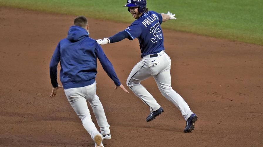 Phillips pega sencillo productor para dar victoria a Rays
