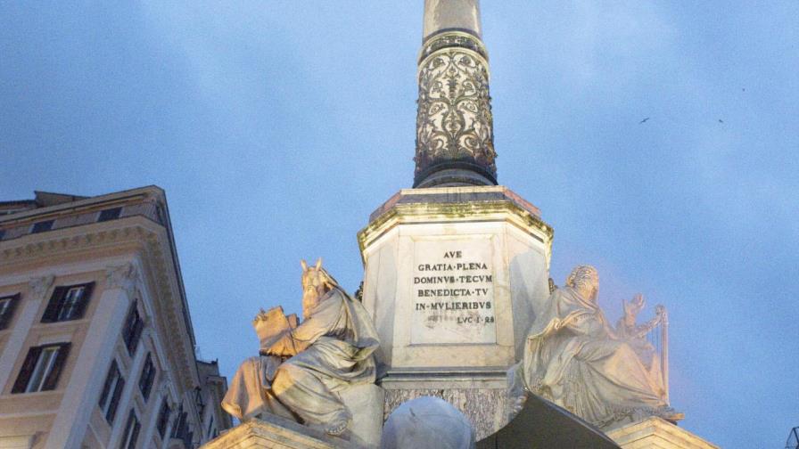 El papa hace una salida inesperada para rezar en Roma