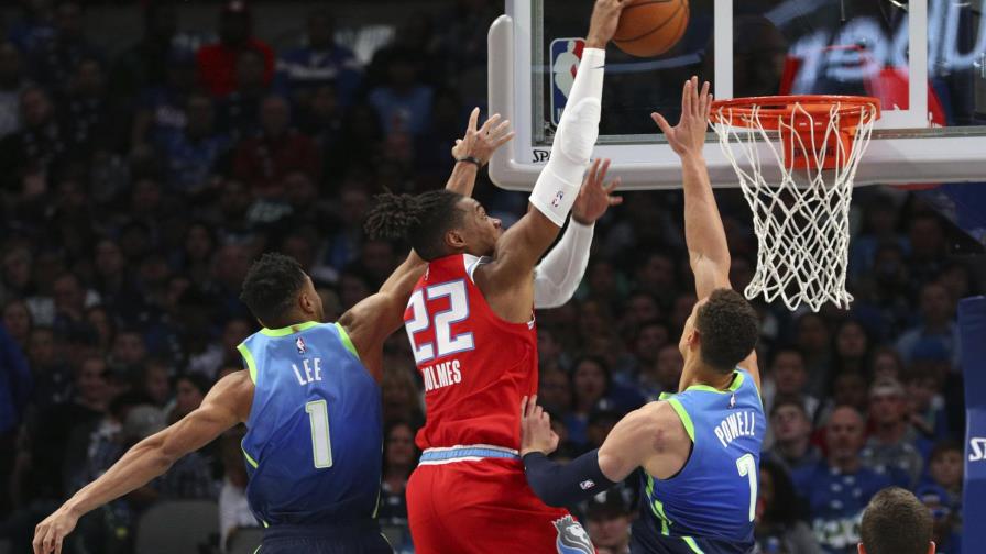 Kings vence a Mavericks con 30 puntos de Bjelica