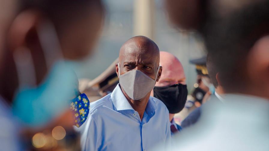 El presidente haitiano recibe turbinas para construir central eléctrica El presidente haitiano recibe turbinas para construir central eléctrica