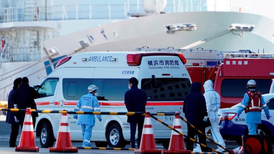 El Aida Perla atraca en San Martin tras rechazo de países por coronavirus