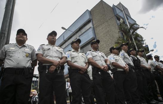Giammattei juramenta como nuevo presidente de Guatemala