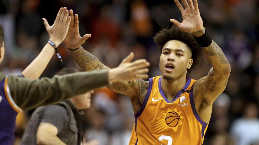 Suns vence a Magic 98-94 con triples tardíos de Booker