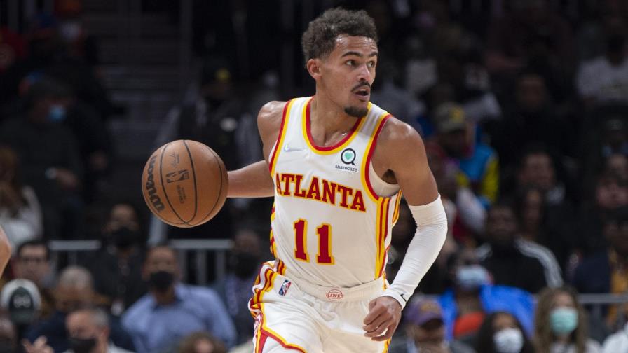 Con la mejor actuación de Young, Hawks vencen a Bucks
