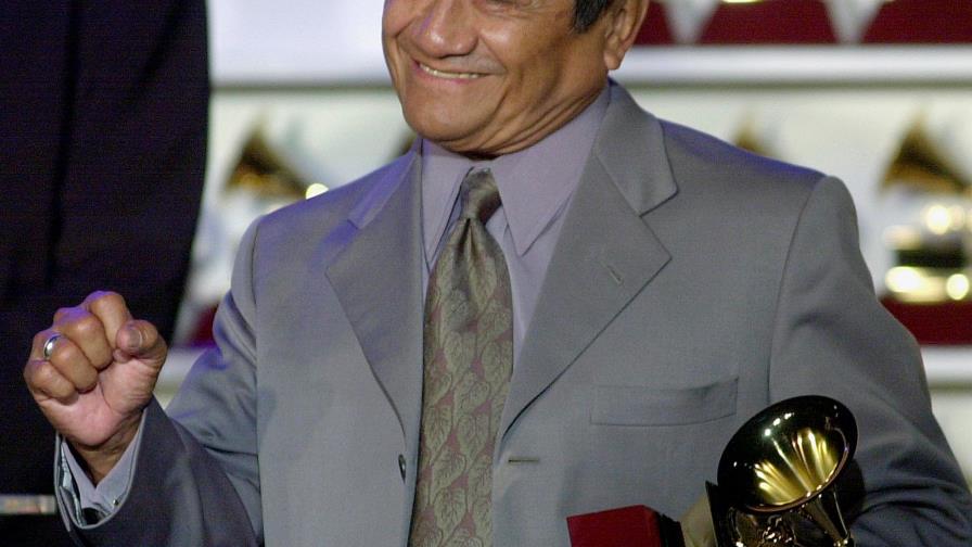 Artistas y autoridades lamentan la muerte de Armando Manzanero