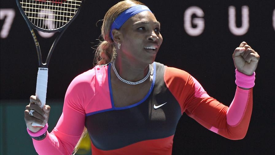 Williams avanza en Australia, que se queda sin público