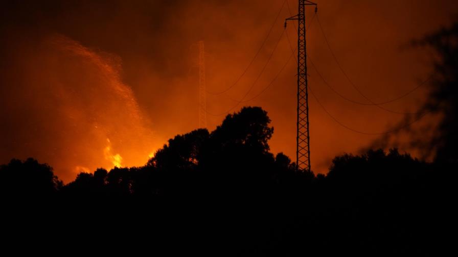 Isla italiana de Cerdeña azotada por incendios