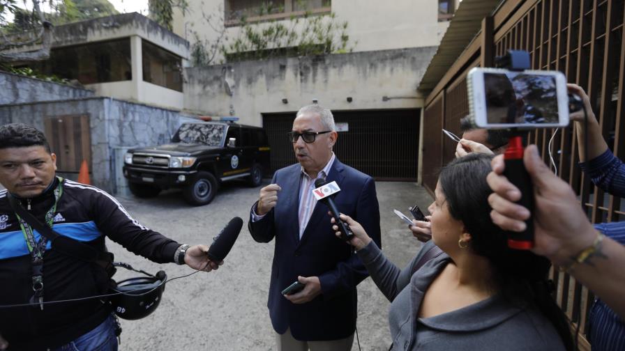 Policía venezolana realiza redada en casa de tío de Guaidó Policía venezolana realiza redada en casa de tío de Guaidó