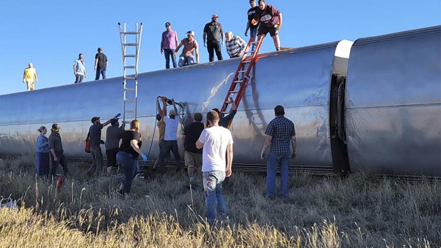 Descarrilamiento de tren deja al menos 3 muertos en Montana Descarrilamiento de tren deja al menos 3 muertos en Montana
