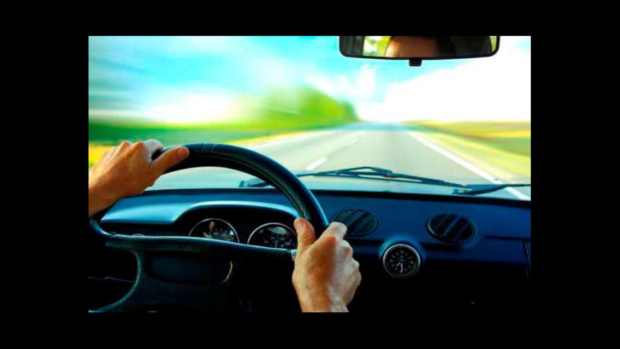 ¿Por qué en la mayoría de países se conduce por la derecha?