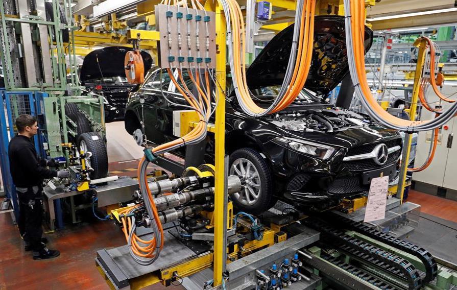 El cierre de fábricas ya afecta a 1.1 millones de empleos del motor en Europa