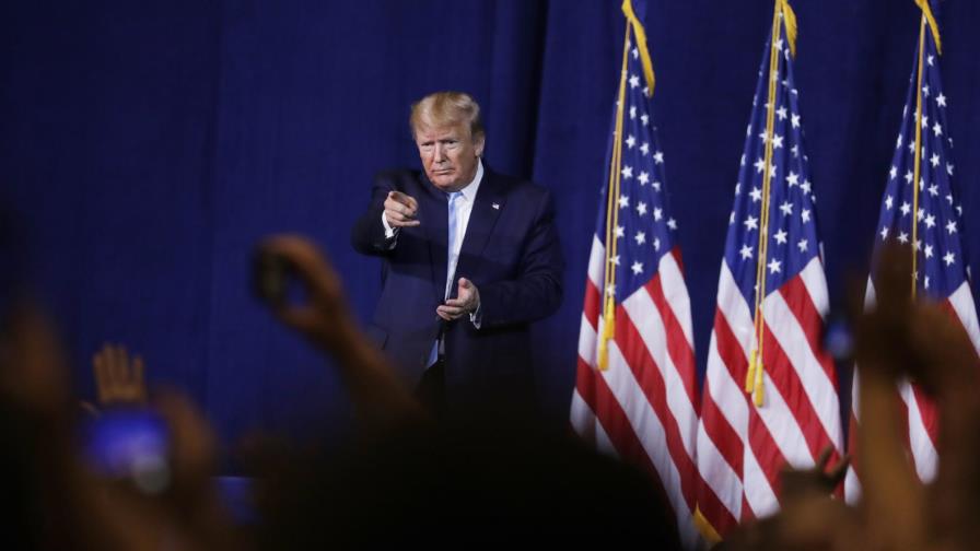 Trump agita a Medio Oriente; contradice su postura