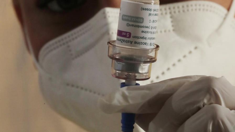 Panamá comienza a vacunar con AstraZeneca a voluntarios