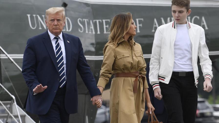 El hijo de Donald Trump, Barron, da positivo al COVID-19