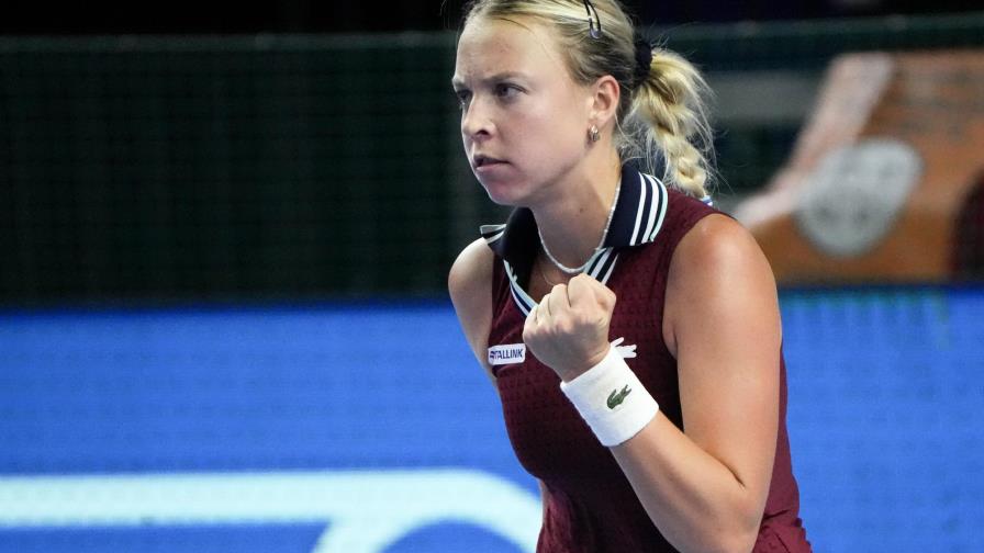 Kontaveit derrota a Halep y se clasifica a las Finales WTA