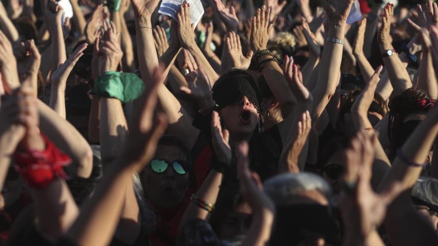 México: Videos masculinos sobre himno feminista suscitan ira México: Videos masculinos sobre himno feminista suscitan ira