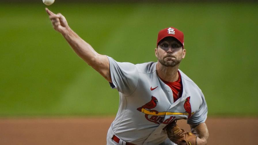 Wainwright y Cardenales vencen a Cerveceros en 1er juego