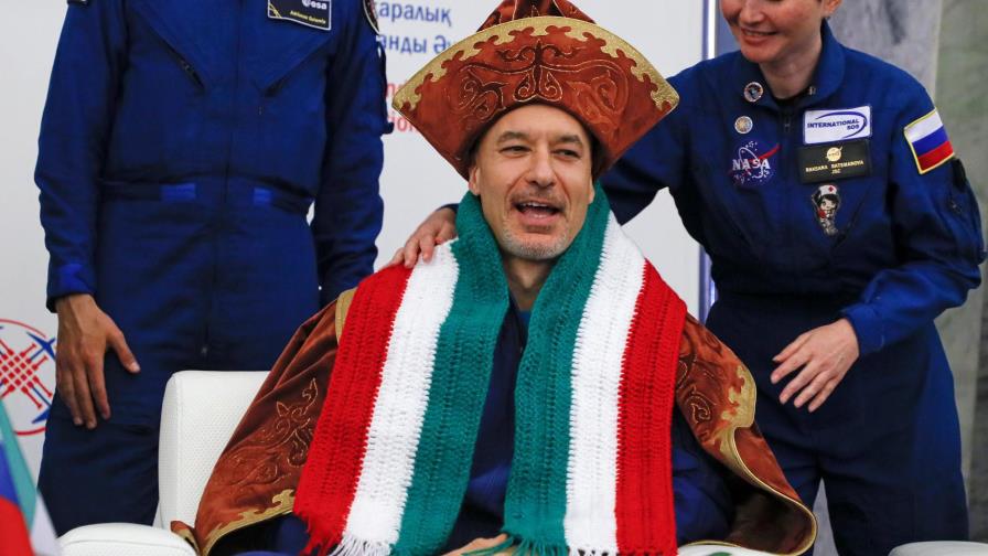 Regresa a tierra la mujer con tiempo récord en el espacio