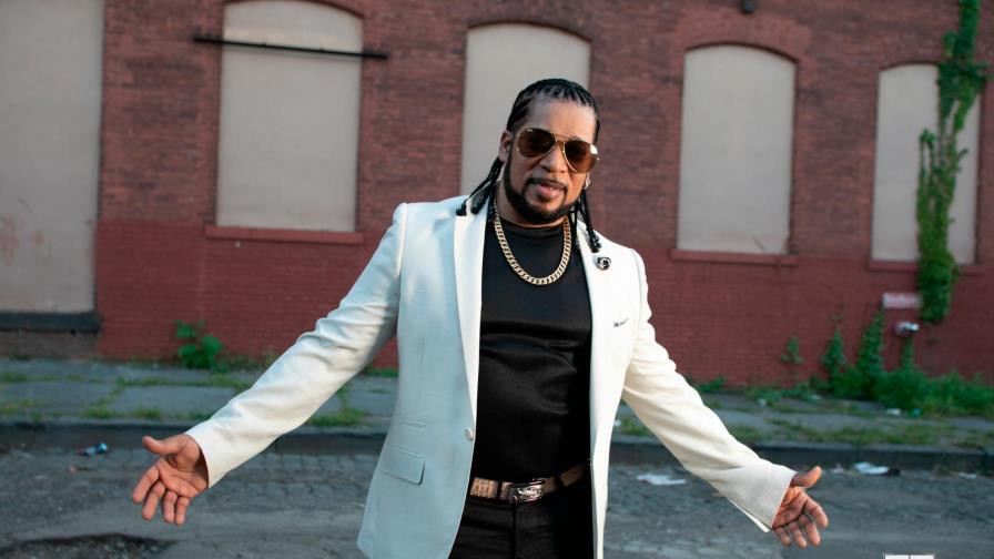 “Duro mambo” suena en la radio con “Maldito licor”