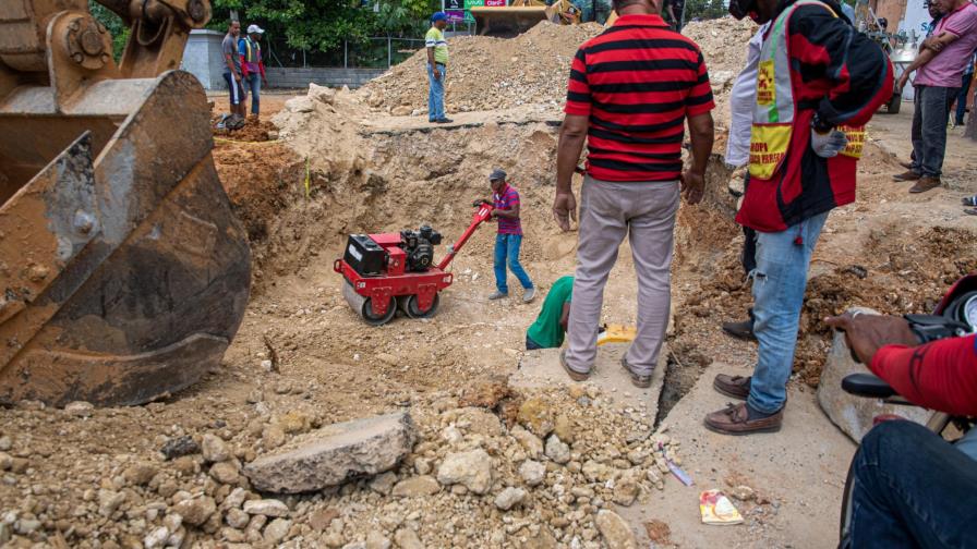 CAASD corrige avería y normaliza servicio de agua en sectores de la Capital y SDO 