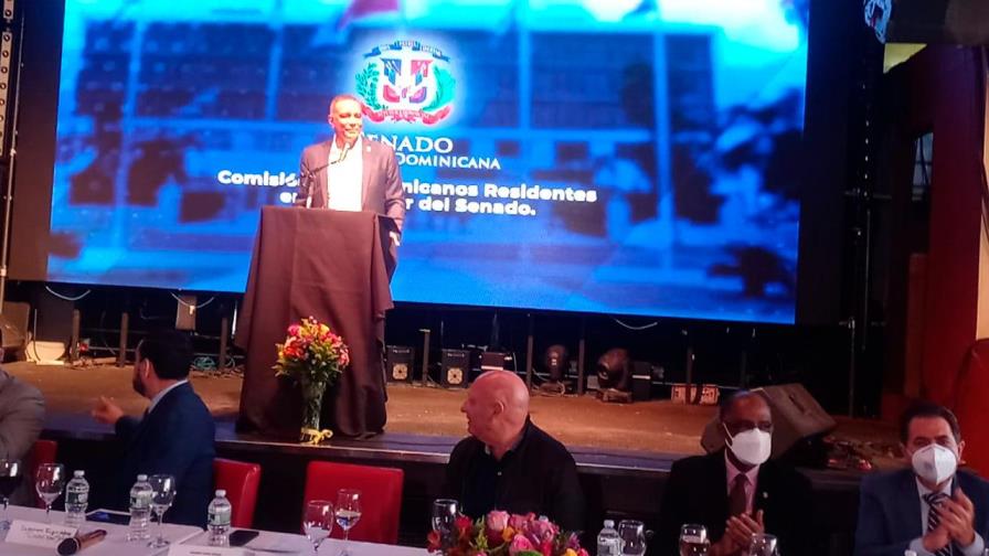 Senadores y cónsul encabezan Foro Internacional del Dominicano en el Exterior en El Bronx