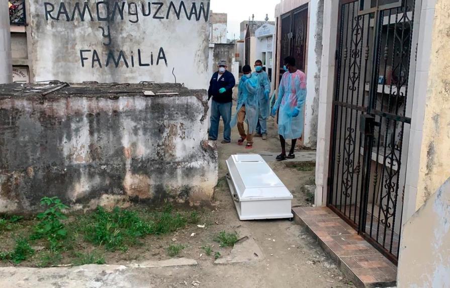 19 muertos más por COVID en República Dominicana