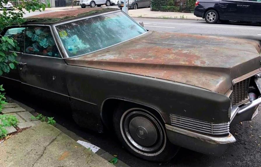 Un Cadillac del 1971 estuvo 25 años estacionado en una calle de Brooklyn 